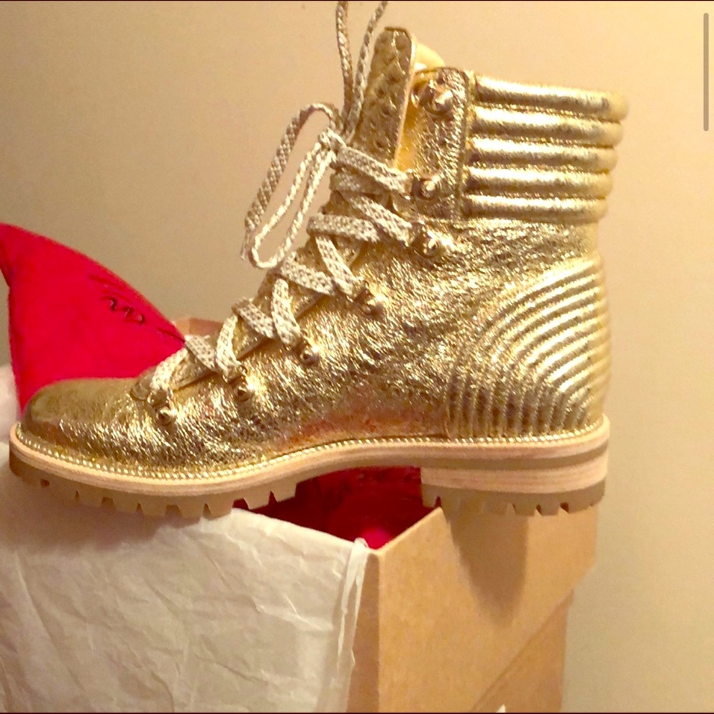 ISO (IN SEARCH OF) CHRISTIAN LOUBOUTIN MAD BOOT